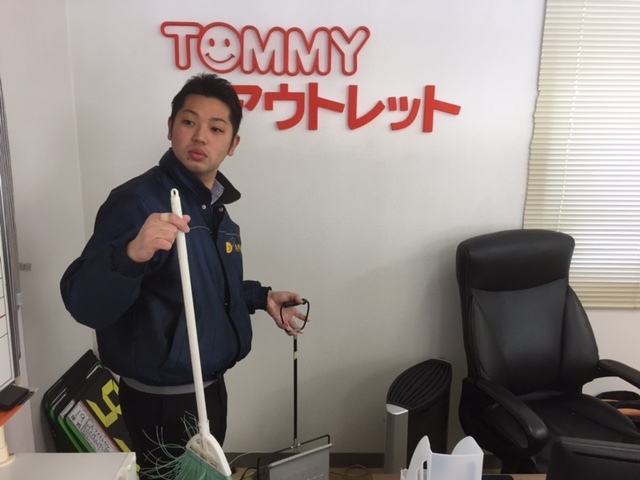 1月20日(金)トミーアウトレット☆ランクル200 ディーゼル 右ハンドル 自社ローン ローンサポート♪♪_b0127002_18360844.jpg