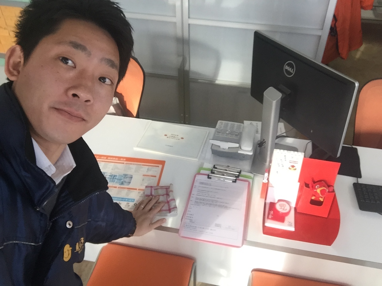 1月20日(金)トミーアウトレット☆ランクル200 ディーゼル 右ハンドル 自社ローン ローンサポート♪♪_b0127002_18374550.jpg