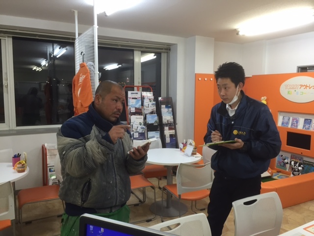 1月20日(金)トミーアウトレット☆ランクル200 ディーゼル 右ハンドル 自社ローン ローンサポート♪♪_b0127002_19431417.jpg