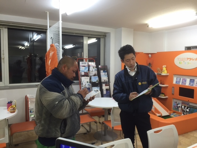 1月20日(金)トミーアウトレット☆ランクル200 ディーゼル 右ハンドル 自社ローン ローンサポート♪♪_b0127002_19433318.jpg