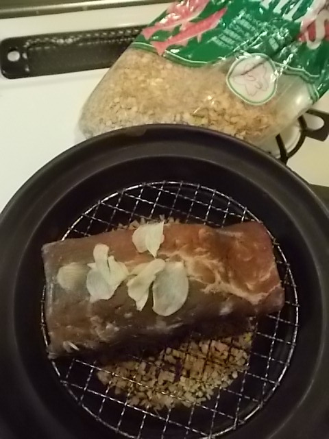豚ヒレ肉でベーコンを_f0316507_21042911.jpg
