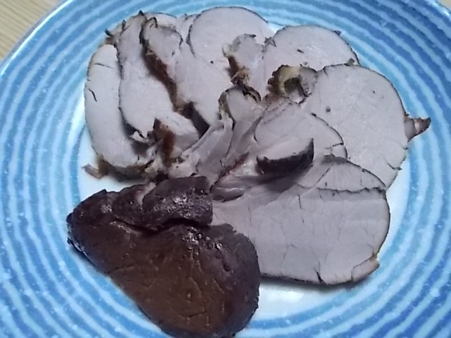 豚ヒレ肉でベーコンを_f0316507_21051439.jpg