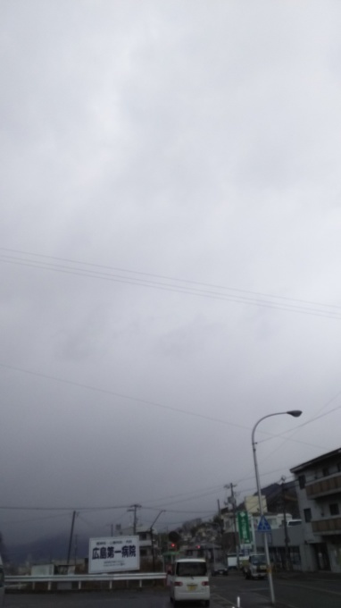 大寒らしい鉛色の雲が押し寄せます_e0094315_15460183.jpg