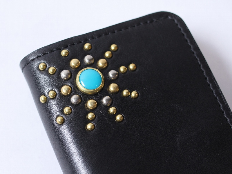 VIN&AGE LEATHER MIDDLE WALLET スタッズ　財布　牛革 VIN&AGE LEATHER MIDDLE WALLET スタッズ 財布 牛革 Vin&Age