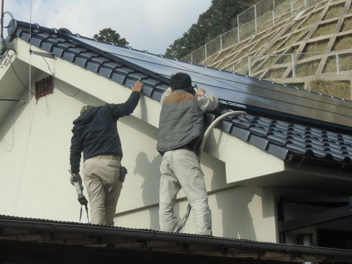 M様邸(廿日市市玖島)太陽光システム工事_d0125228_19381228.jpg