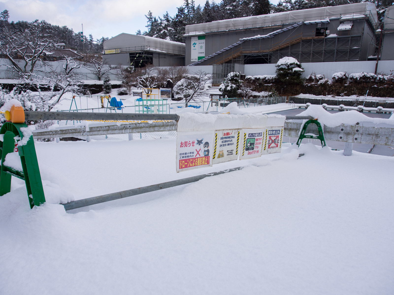 1月15日　雪　吹屋　の3_c0021726_19003918.jpg