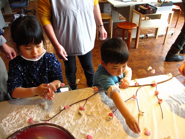 1月14日15日の臼で餅つき・団子さしのようすです。_b0189727_14101783.jpg