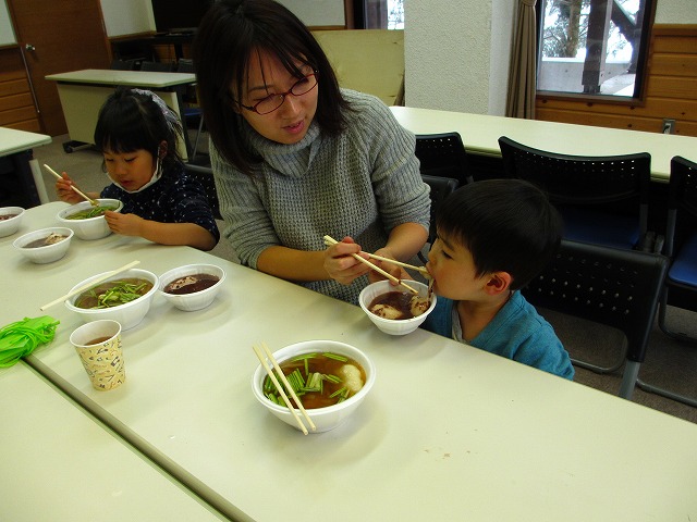 1月14日15日の臼で餅つき・団子さしのようすです。_b0189727_1461279.jpg