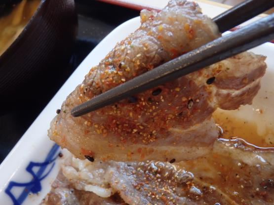 松屋の牛焼肉定食 箕面店_c0118393_12101328.jpg