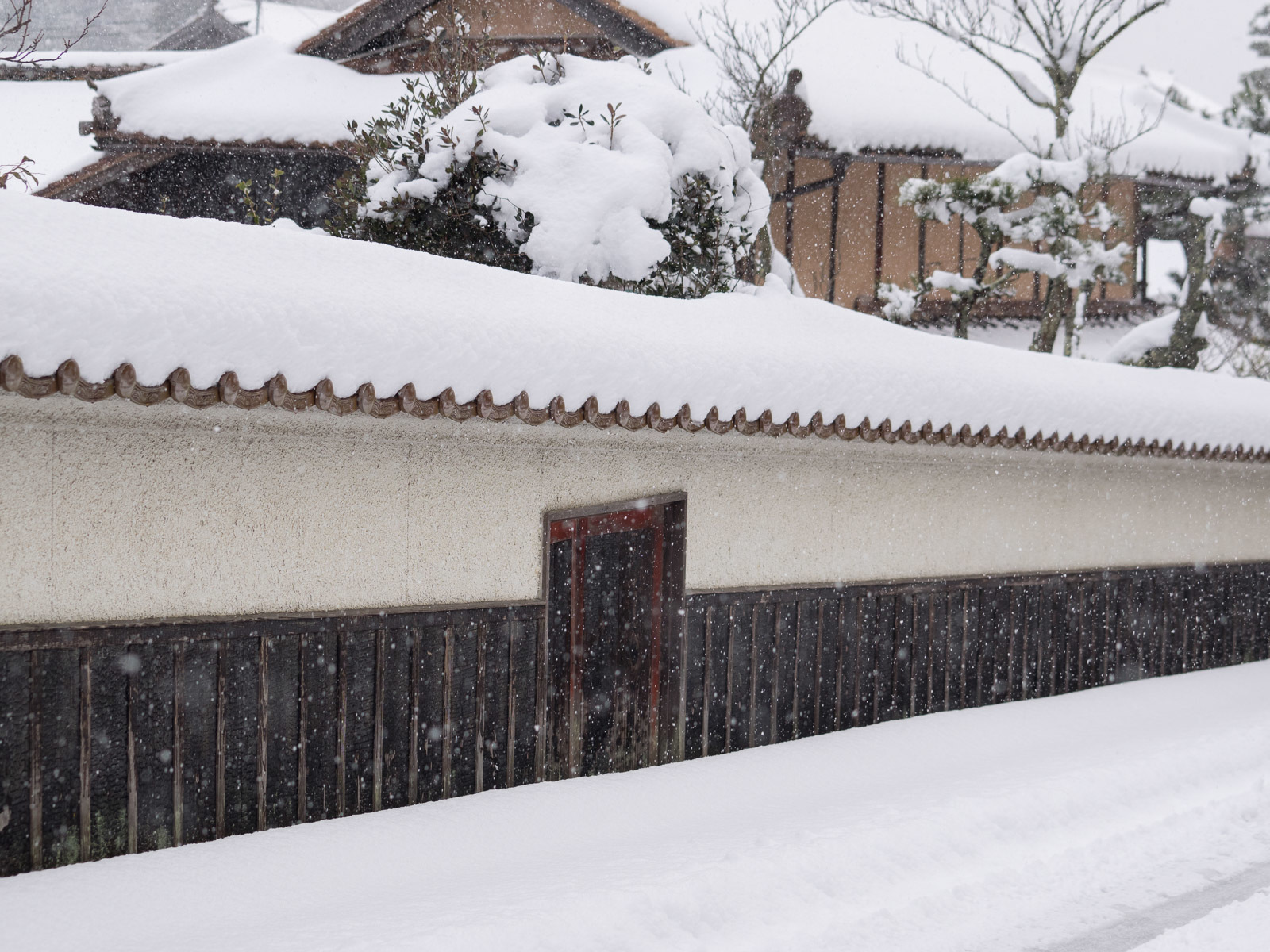 1月15日　雪　吹屋　の4_c0021726_09531141.jpg