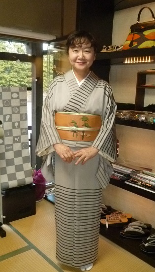 野田淳子さん・こくたせいこさんの着物に松の綴れ帯。_f0181251_18195962.jpg