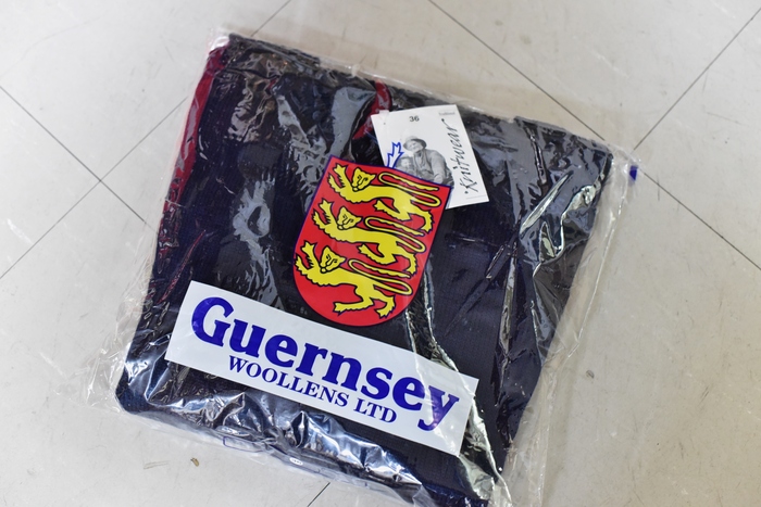 Guernsey Woollens Knitwear。。。今に･･これからに･･･Traditional Guernsey CARDIGAN！★！_d0152280_18564871.jpg