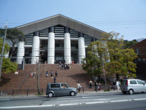京都造形芸術大学の図書館へ_e0369389_17050351.jpg