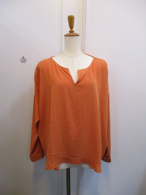 アングリッド ungrid タックプルオーバーブラウス : dimanche