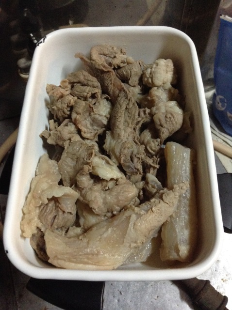 すじ肉を仕込んだもののさて、、すじ肉カレー。_a0334793_04421617.jpg