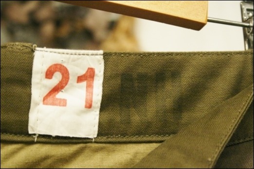 遅くなったので簡単に。(フランス軍　M-47　パンツ　デッドストック)_f0180307_01574376.jpg