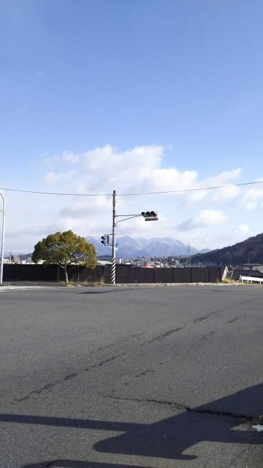 広島市でも山の上は雪化粧。_e0094315_10382463.jpg