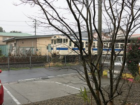 開店前のコーヒー焙煎中に小雪、みぞれ。時折薄日、青空も_e0130185_12471314.jpg