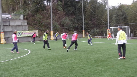 1/22(日) シニアフットサル at UNOフットボールファーム_a0059812_13342091.jpg