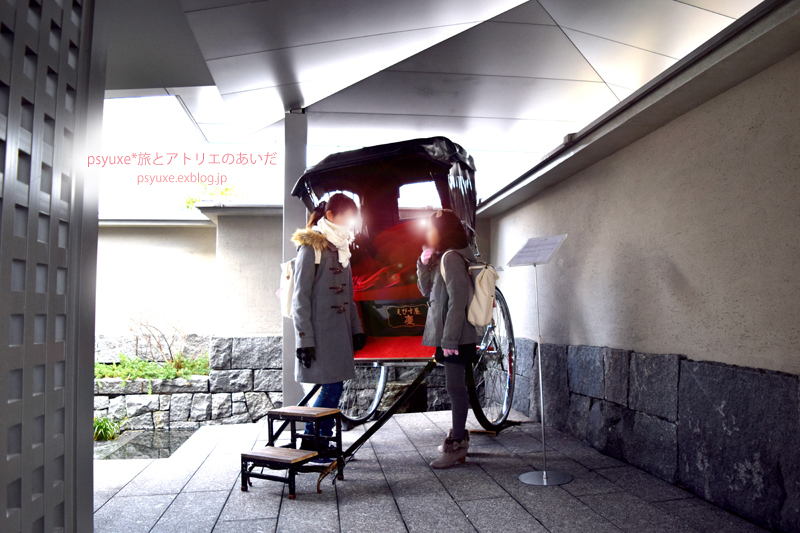 リッツカールトンで人力車_e0131432_16123483.jpg