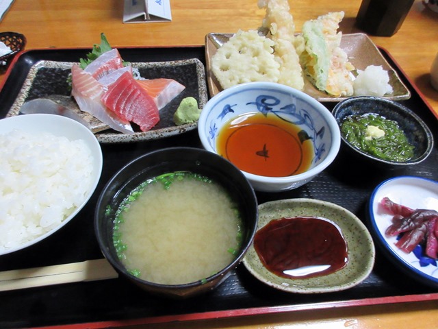 魚や 翻車魚丸 本日の爆食 いつものセット お散歩アルバム 初夏の賑わい
