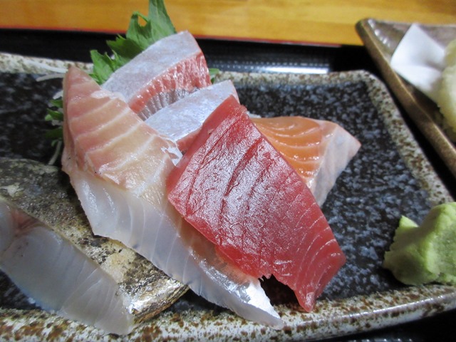 魚や 翻車魚丸 本日の爆食 いつものセット お散歩アルバム 初夏の賑わい