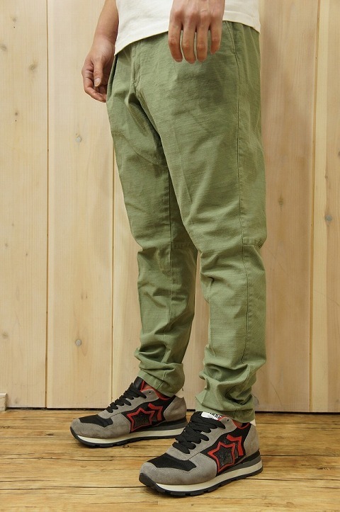 動きやすいタックデザイン！【junhashimoto】【ジュンハシモト】1071710012 2 TUCK MILITARY TROUSERS [KHAKI]☆そして、意識。_b0108653_22440909.jpg