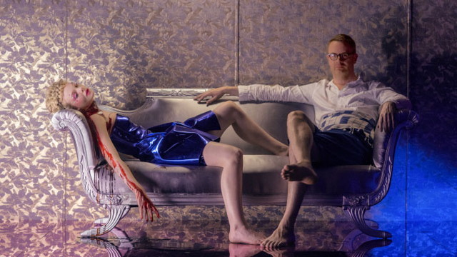 ネオン・デーモン (ニコラス・ウィンディング・レフン監督 / 原題 : Neon Demon)_e0345320_00470976.jpg