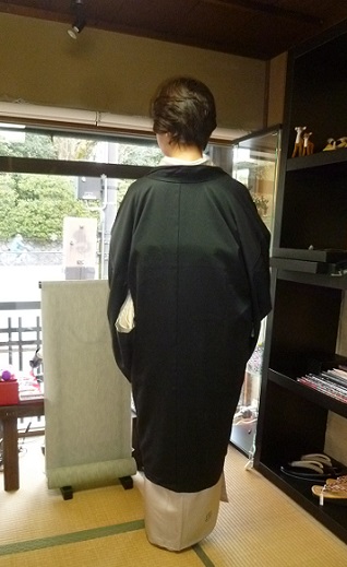 多津子さん・素敵な長羽織・小紋・まいづる三眠蚕帯。_f0181251_17305055.jpg