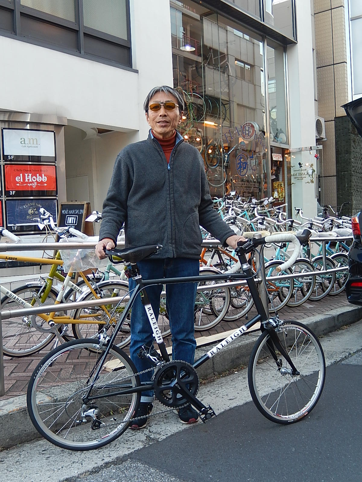 1月26日　渋谷　原宿　の自転車屋　FLAME bike前です_e0188759_18445596.jpg