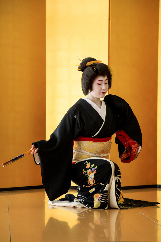 春の舞（京都国立博物館・平成知新館）祇園甲部・槇子さん、千紗子さん（写真部門）_f0155048_2359448.jpg