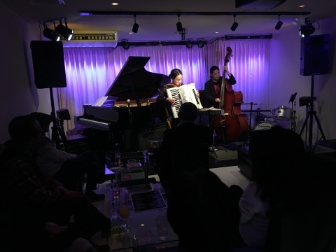 Jazzlive comin 本日土曜日は セッションです!_b0115606_12102991.jpg