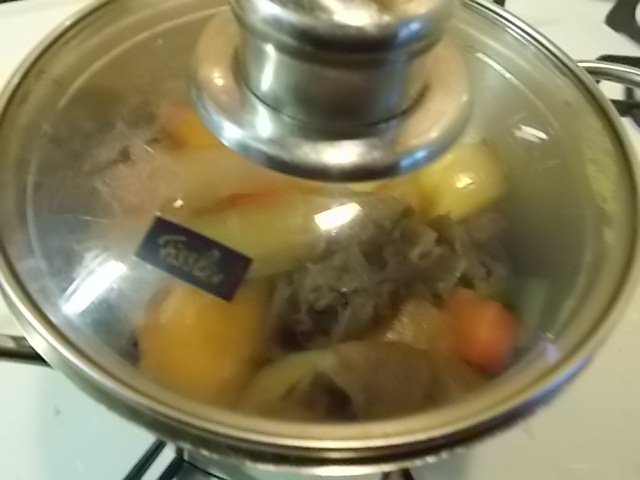 肉じゃがと、お餅_f0316507_16044921.jpg