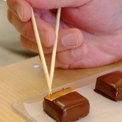 「サロン・デュ・ショコラパリ ついに日本の企業・トーキョーチョコレートがC.C.C.アワード受賞!」_a0000029_0433413.jpg