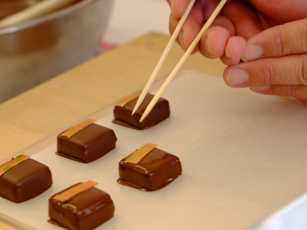 「サロン・デュ・ショコラパリ ついに日本の企業・トーキョーチョコレートがC.C.C.アワード受賞!」_a0000029_0435443.jpg