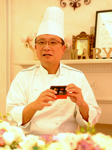 「サロン・デュ・ショコラパリ ついに日本の企業・トーキョーチョコレートがC.C.C.アワード受賞!」_a0000029_0475327.jpg