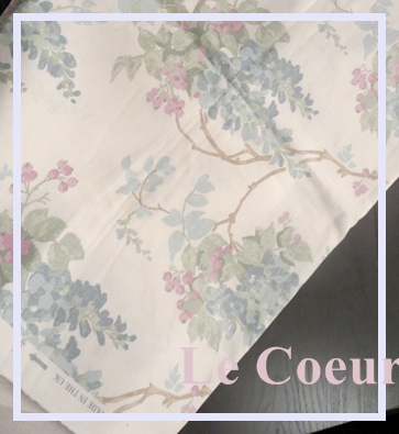 ローラアシュレイの布_f0305451_23424121.jpg
