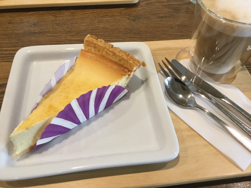 e0365999_07024948.jpeg