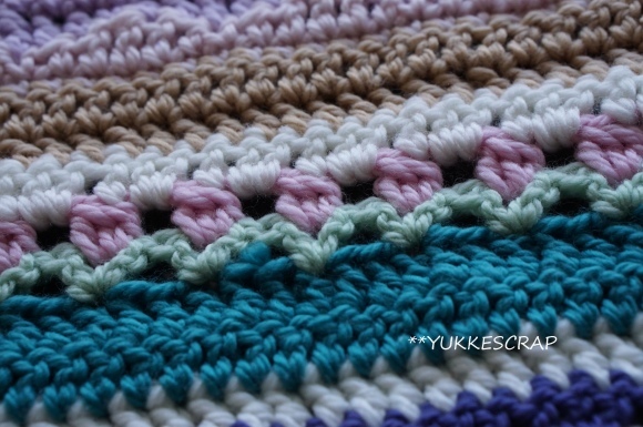 編み物の日々　色合わせの楽しみ　～Spicy Blanket 1～　【くらし部門】_d0348118_11184118.jpg