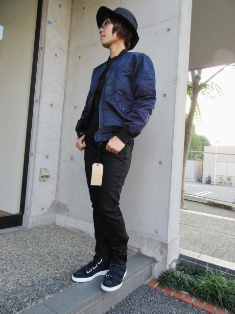 今時期だから・・・靴関連、動き好しです(^^♪ スニーカー編。。。_d0152280_08092209.jpg