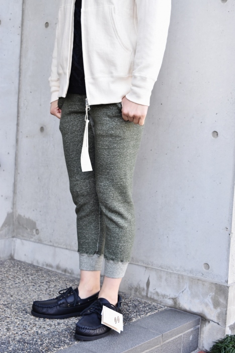 春色です。。。某メーカー・別注 斬りPocket SWEAT ZIP PARKA (USA製)!★!_d0152280_12465263.jpg