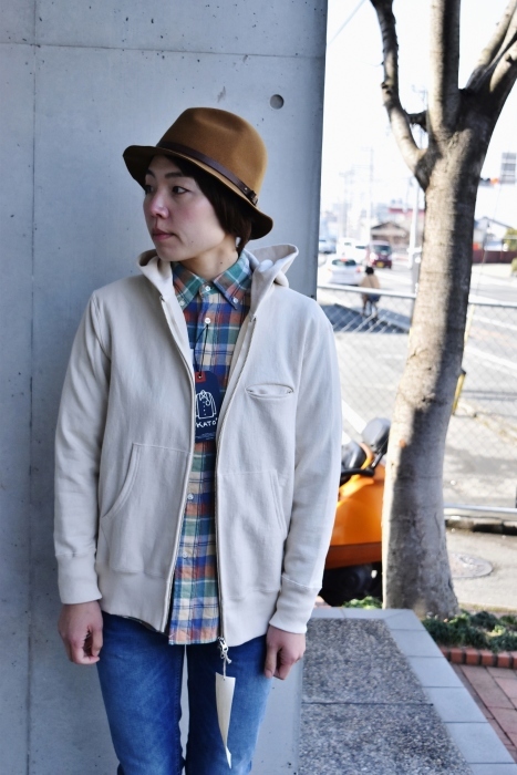 春色です。。。某メーカー・別注 斬りPocket SWEAT ZIP PARKA (USA製)!★!_d0152280_12485738.jpg