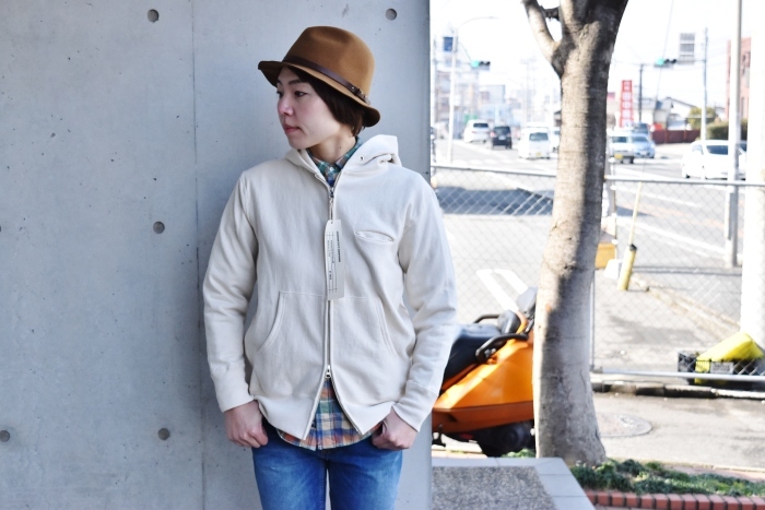 春色です。。。某メーカー・別注 斬りPocket SWEAT ZIP PARKA (USA製)!★!_d0152280_12492724.jpg