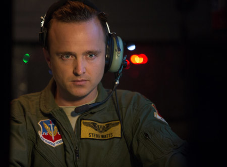 アイ・イン・ザ・スカイ 世界一安全な戦場 (ギャヴィン・フッド監督 / 原題 : Eye in the Sky)_e0345320_23112730.jpg