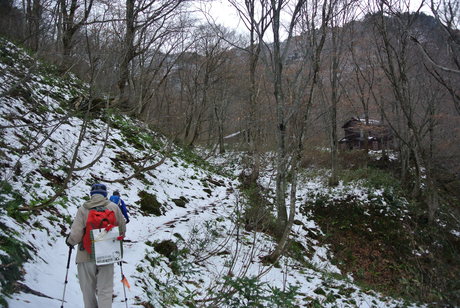 2016年12月3-4日、初頭の谷川岳虹芝寮で遊ぶ_c0242406_1431342.jpg