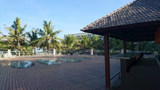 W Retreat & Spa Bali ～夕方からのWOO BARは大賑わい～ (\'16年GW)_f0319208_1142636.jpg