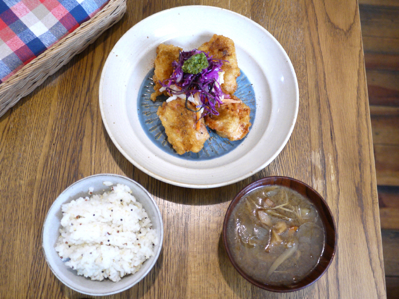 信玄鶏の大分県風 塩唐揚げ 【辻堂 Happy like a HONEY BEE(ハニービー)】_b0153224_20322030.jpg