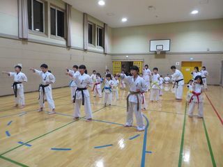 西町教室　冬季昇級審査会最終日!_c0118332_22381112.jpg