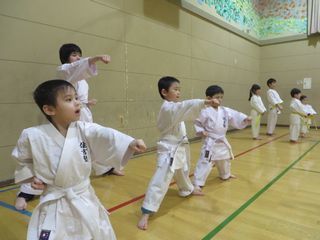 西町教室　冬季昇級審査会最終日!_c0118332_22381826.jpg