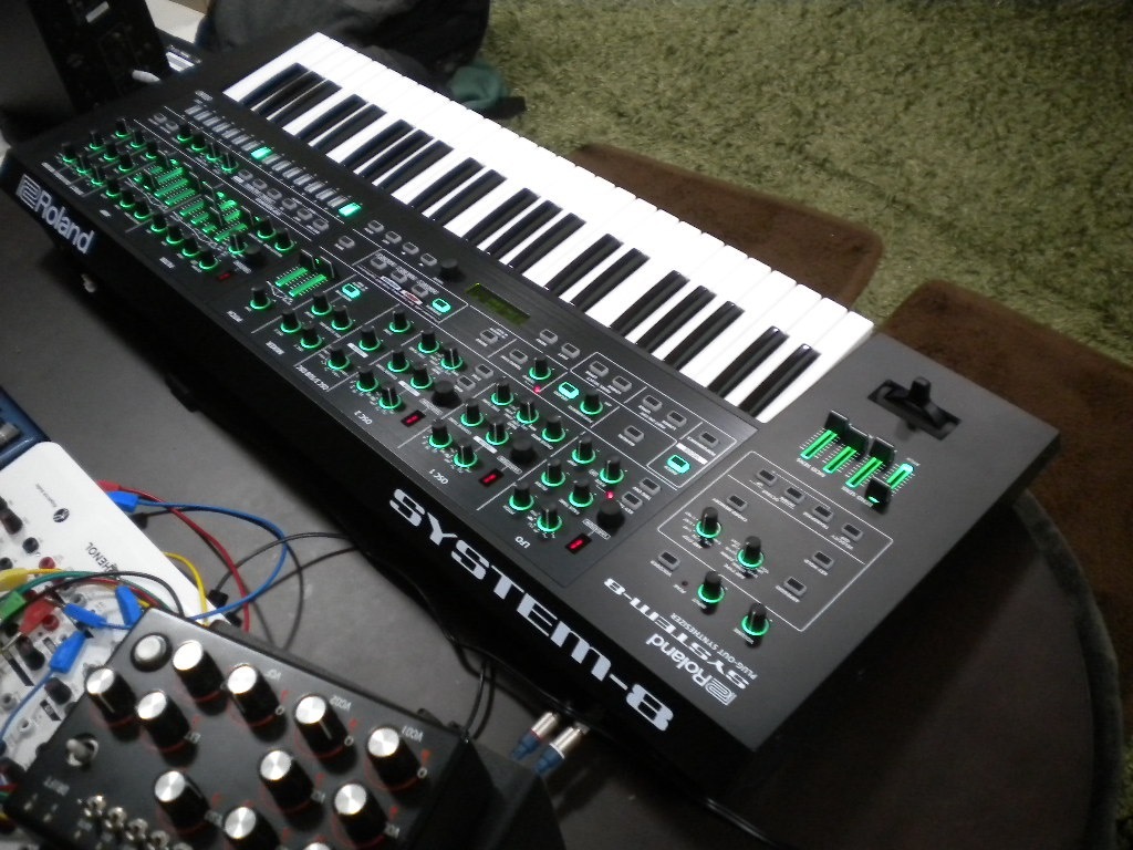 Roland AIRA SYSTEM-8試奏記 : 風流音色まねゑもん Roland AIRA SYSTEM-8試奏記 : 風流音色まねゑもん